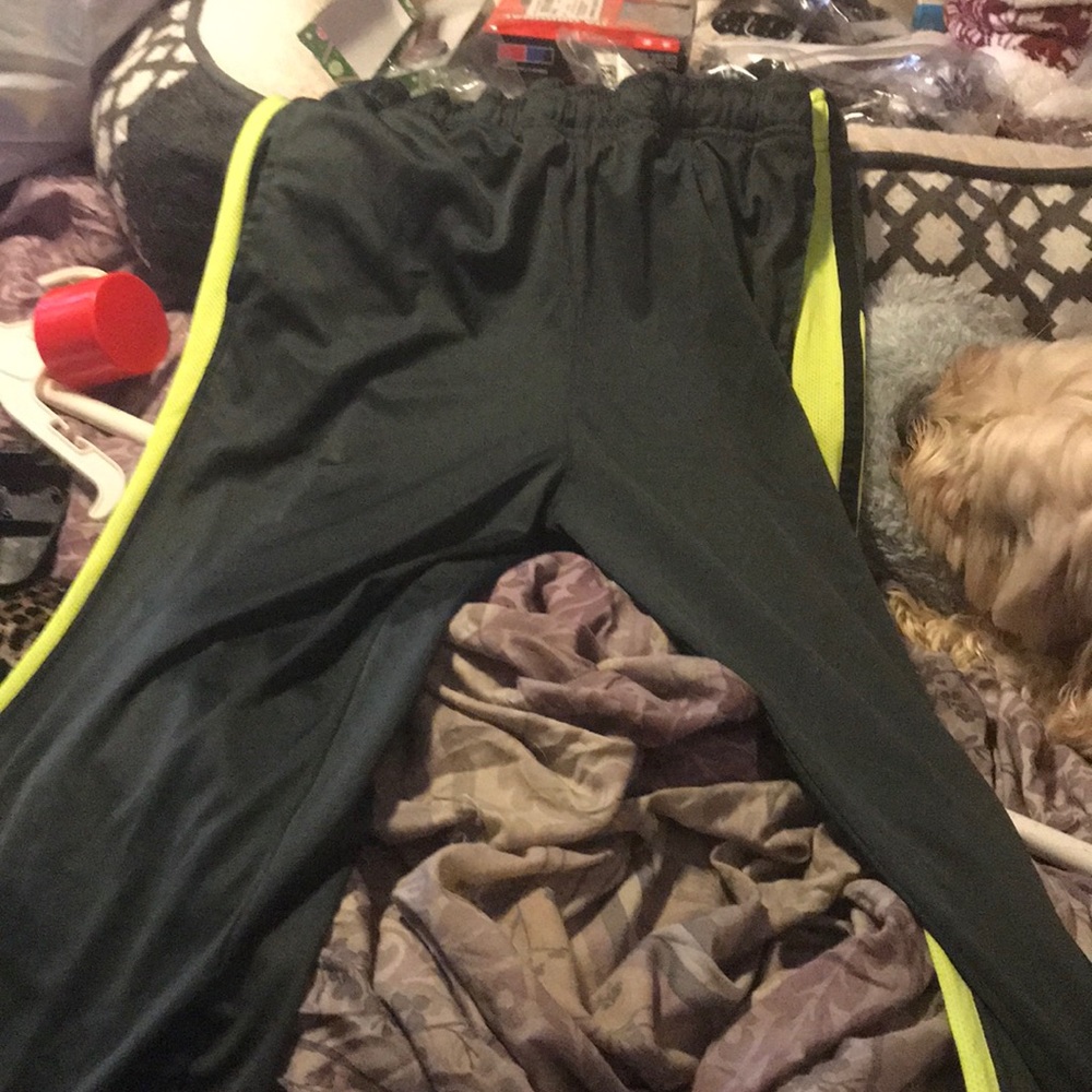 boys XL. I sell it because it's too small